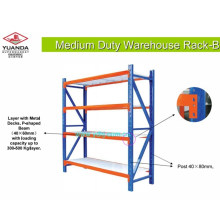 Стальная стойка для складских помещений средней грузоподъемности с балкой